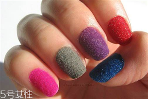 絲絨美甲怎么做教程 絲絨美甲能沾水嗎 絲絨美甲怎么做教程 絲絨美甲能沾水嗎