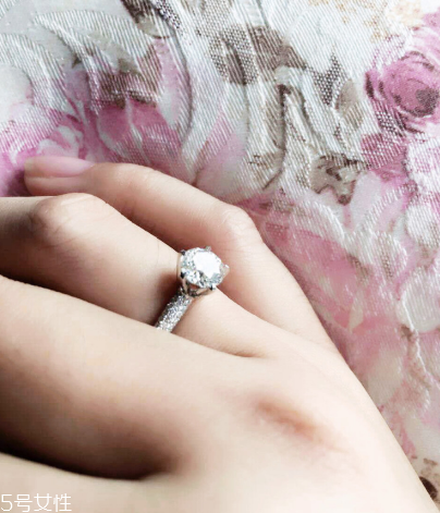 戒指用紅繩怎么綁？戒指綁紅繩教程