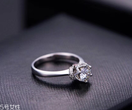 戒指一般多少錢？戒指一般要買多少錢的