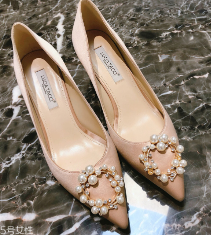 lucia tacci鞋子多少錢？lucia tacci什么價(jià)位？