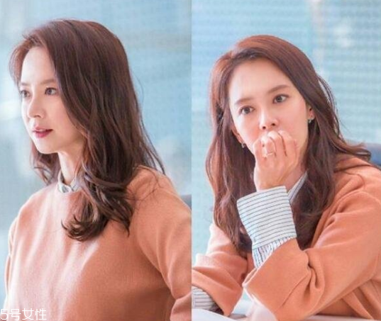 楓葉紅發(fā)色顯黑嗎 楓葉紅發(fā)色適合人群 楓葉紅發(fā)色顯黑嗎 楓葉紅發(fā)色適合人群