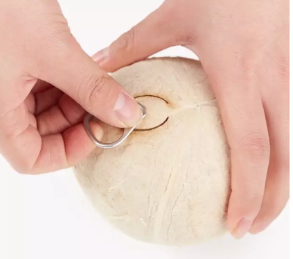 帶拉環(huán)的椰子怎么打開？拉環(huán)斷了椰子怎么打開