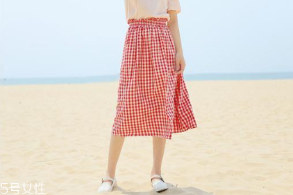 格子裙怎么搭配？格子裙搭配圖片