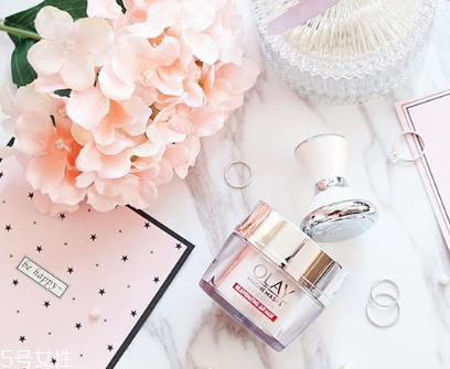 olay微磁導入緊致面膜要敷多久？要15分鐘這么長嗎？