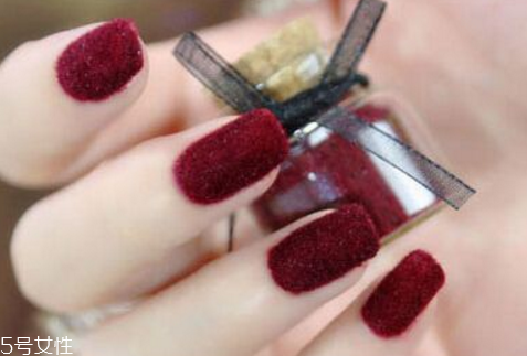 絲絨美甲怎么做教程 絲絨美甲能沾水嗎 絲絨美甲怎么做教程 絲絨美甲能沾水嗎