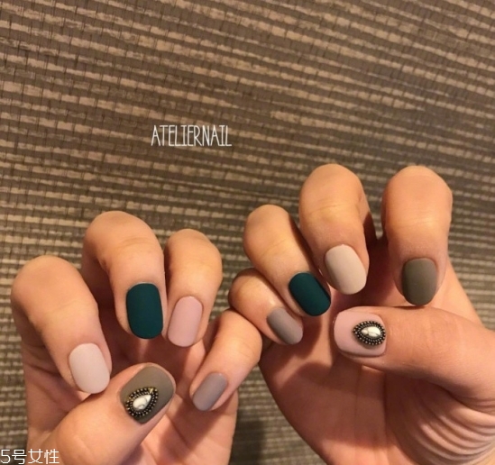 磨砂美甲臟了要怎么洗 磨砂美甲的最新火爆款式圖片 磨砂美甲臟了要怎么洗 磨砂美甲的最新火爆款式圖片