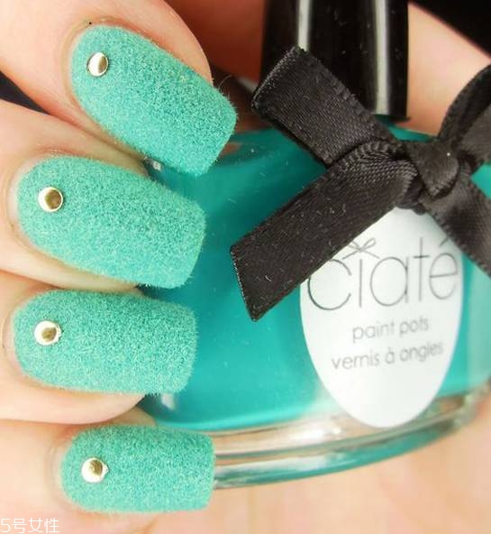 絲絨美甲怎么做教程 絲絨美甲能沾水嗎 絲絨美甲怎么做教程 絲絨美甲能沾水嗎