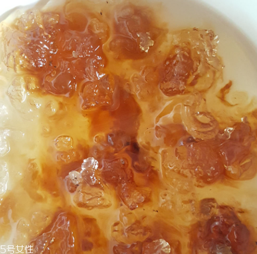 桃膠可以用開(kāi)水泡嗎？用開(kāi)水泡桃膠好嗎？