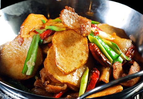 干鍋土豆片熱量高嗎 減肥可以吃干鍋土豆片嗎 干鍋土豆片熱量高嗎 減肥可以吃干鍋土豆片嗎