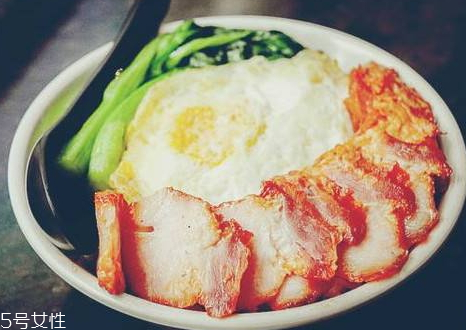 黯然銷魂飯多少錢一碗 黯然銷魂飯的營養(yǎng)價(jià)值 黯然銷魂飯多少錢一碗 黯然銷魂飯的營養(yǎng)價(jià)值