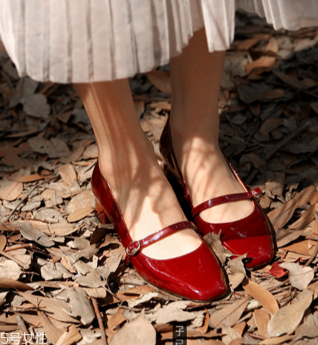 復古風怎么穿搭？復古風穿搭技巧