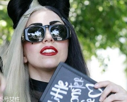 陰陽(yáng)發(fā)色什么顏色好看 超酷陰陽(yáng)發(fā)色合集 陰陽(yáng)發(fā)色什么顏色好看 超酷陰陽(yáng)發(fā)色合集