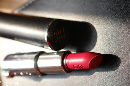 紀梵希液態(tài)口紅什么時候上市 紀梵希2018夏季新品口紅 紀梵希液態(tài)口紅什么時候上市 紀梵希2018夏季新品口紅