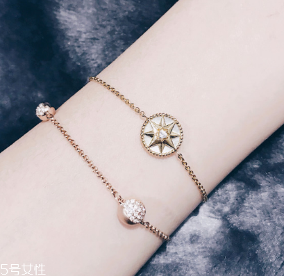 手鏈可以戴右手嗎？手鏈能不能戴在右手