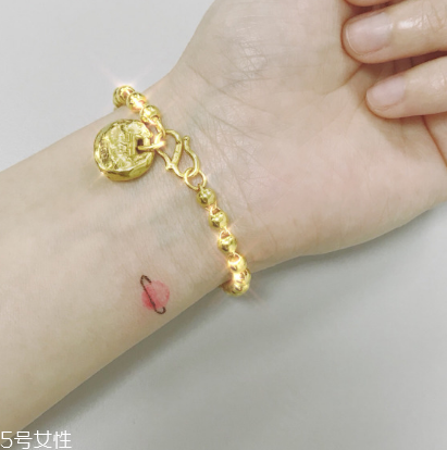 手鏈為什么戴左手？手鏈戴左手的原因