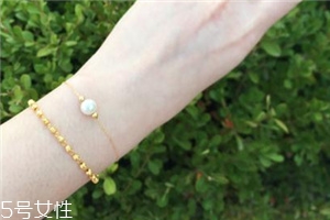 手鏈為什么戴左手？手鏈戴左手的原因