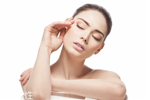 嘴邊長痘痘是什么原因 嘴邊長痘痘怎么消除 嘴邊長痘痘是什么原因 嘴邊長痘痘怎么消除