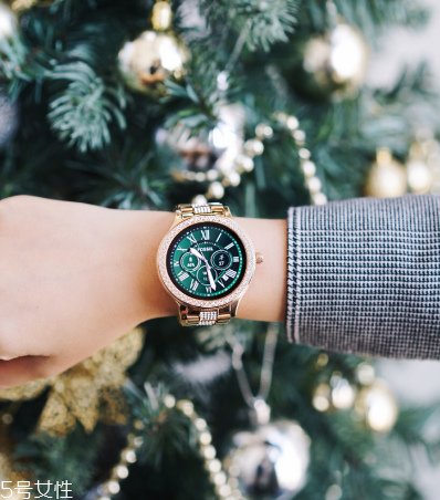 fossil手表怎么調日期？fossil手表調時間方法