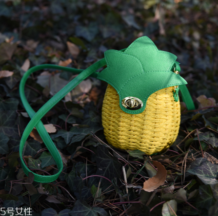 夏天適合背什么包？適合夏天背的包包款式