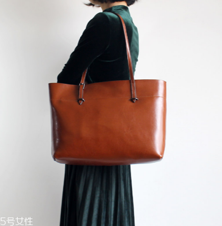 520送女朋友什么樣的包包好？520送什么包包給女票？