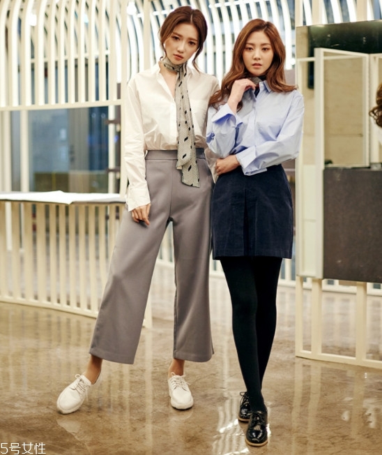 女生天藍色襯衫怎么搭配好看 女生天藍色襯衫怎么搭配好看