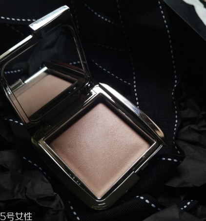 hourglass高光粉餅多少錢 hourglass高光粉餅使用技巧 hourglass高光粉餅多少錢 hourglass高光粉餅使用技巧