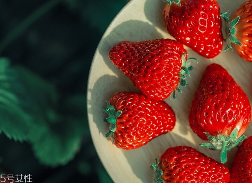 士多啤梨是什么水果？士多啤梨的功效