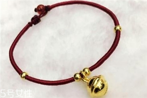 手鏈上的中國結(jié)怎么編？手鏈上的中國結(jié)編法教程