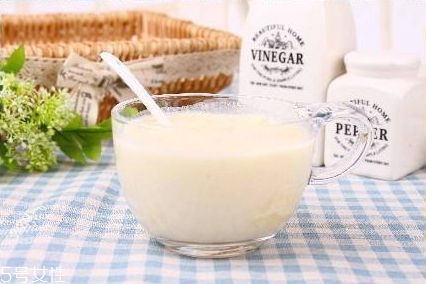 代餐粉可以加牛奶嗎 代餐粉的功效與作用 代餐粉可以加牛奶嗎 代餐粉的功效與作用