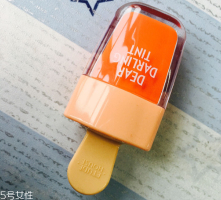 伊蒂之屋冰淇淋唇釉怎么樣 伊蒂之屋冰淇淋唇釉試色 伊蒂之屋冰淇淋唇釉怎么樣 伊蒂之屋冰淇淋唇釉試色