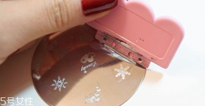 指甲油印花章怎么使用 指甲油印花章詳細(xì)操作方法 指甲油印花章怎么使用 指甲油印花章詳細(xì)操作方法