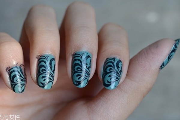 指甲油印花章怎么使用 指甲油印花章詳細(xì)操作方法 指甲油印花章怎么使用 指甲油印花章詳細(xì)操作方法