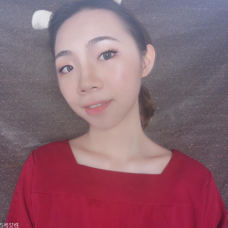 魚(yú)尾眼妝怎么化 個(gè)性小仙女眼妝教程