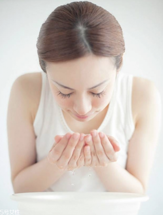 40歲用資生堂哪個系列最好 40歲女人正確護膚的方法 40歲用資生堂哪個系列最好 40歲女人正確護膚的方法