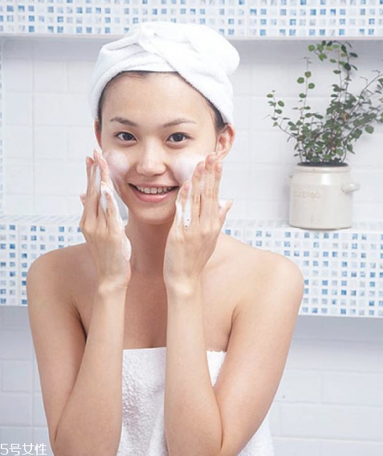 40歲用資生堂哪個系列最好 40歲女人正確護膚的方法 40歲用資生堂哪個系列最好 40歲女人正確護膚的方法