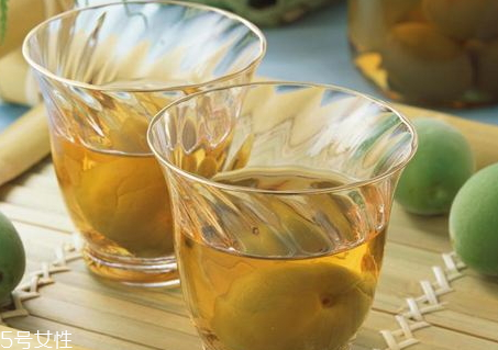 高粱酒可以泡青梅嗎 高粱青梅酒做法 高粱酒可以泡青梅嗎 高粱青梅酒做法