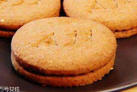 代餐餅干熱量高嗎 代餐餅干一天吃多少 代餐餅干熱量高嗎 代餐餅干一天吃多少