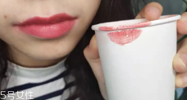 香奈兒58號(hào)和bbia的08號(hào)哪個(gè)好 兩款豆沙對(duì)比試色 香奈兒58號(hào)和bbia的08號(hào)哪個(gè)好 兩款豆沙對(duì)比試色