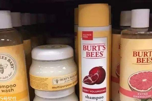 伯特小蜜蜂唇膏哪款最顯色 超顯色的小蜜蜂唇膏筆盤(pán)點(diǎn)