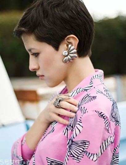 耳環(huán)能過安檢嗎？耳環(huán)過安檢會(huì)被收嗎