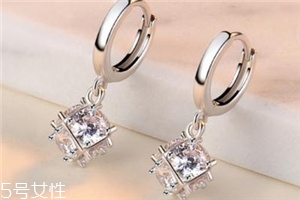 耳環(huán)取不下來怎么辦？耳環(huán)取不下來解決方法