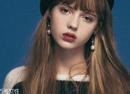 耳環(huán)怎么取下來(lái)？耳環(huán)摘取方法