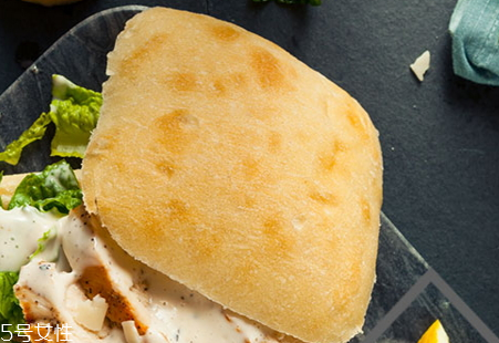 雞胸肉怎么吃 雞胸肉可以直接吃嗎 雞胸肉怎么吃 雞胸肉可以直接吃嗎