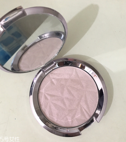 becca紫色高光和資生堂pk107哪個(gè)好 becca紫色高光和資生堂pk107哪個(gè)好