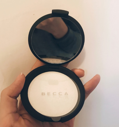 becca小飛碟高光粉餅怎么樣 becca小飛碟高光使用測評 becca小飛碟高光粉餅怎么樣 becca小飛碟高光使用測評