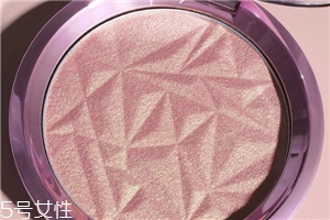 becca人魚(yú)姬高光多少錢(qián) becca人魚(yú)姬高光試色