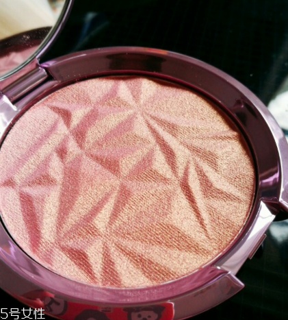 becca人魚姬高光多少錢 becca人魚姬高光試色 becca人魚姬高光多少錢 becca人魚姬高光試色