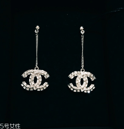 耳環(huán)一般多少克一對？耳環(huán)常見克數(shù)