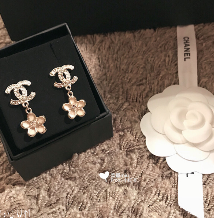 耳環(huán)生銹了怎么辦？耳環(huán)生銹怎么處理