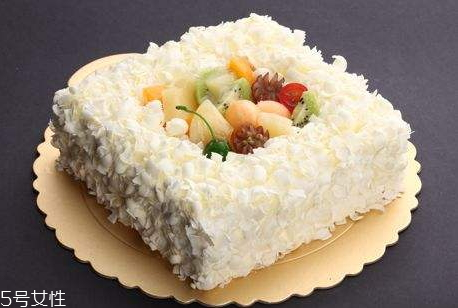 8寸蛋糕放多少淡奶油 8寸蛋糕淡奶油用量 8寸蛋糕放多少淡奶油 8寸蛋糕淡奶油用量